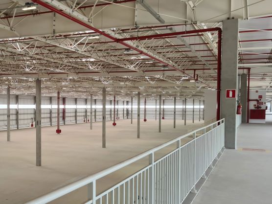 Interior de Bodega Industrial Clase +A - Curso Avanzado sobre el Mercado Inmobiliario Industrial en México